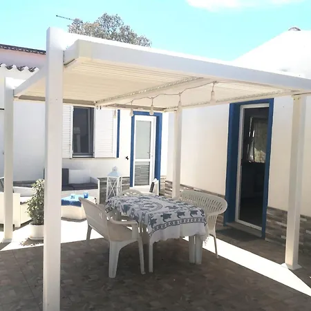Сasa de vacaciones La Casa Del Melograno Solanas (Cagliari)